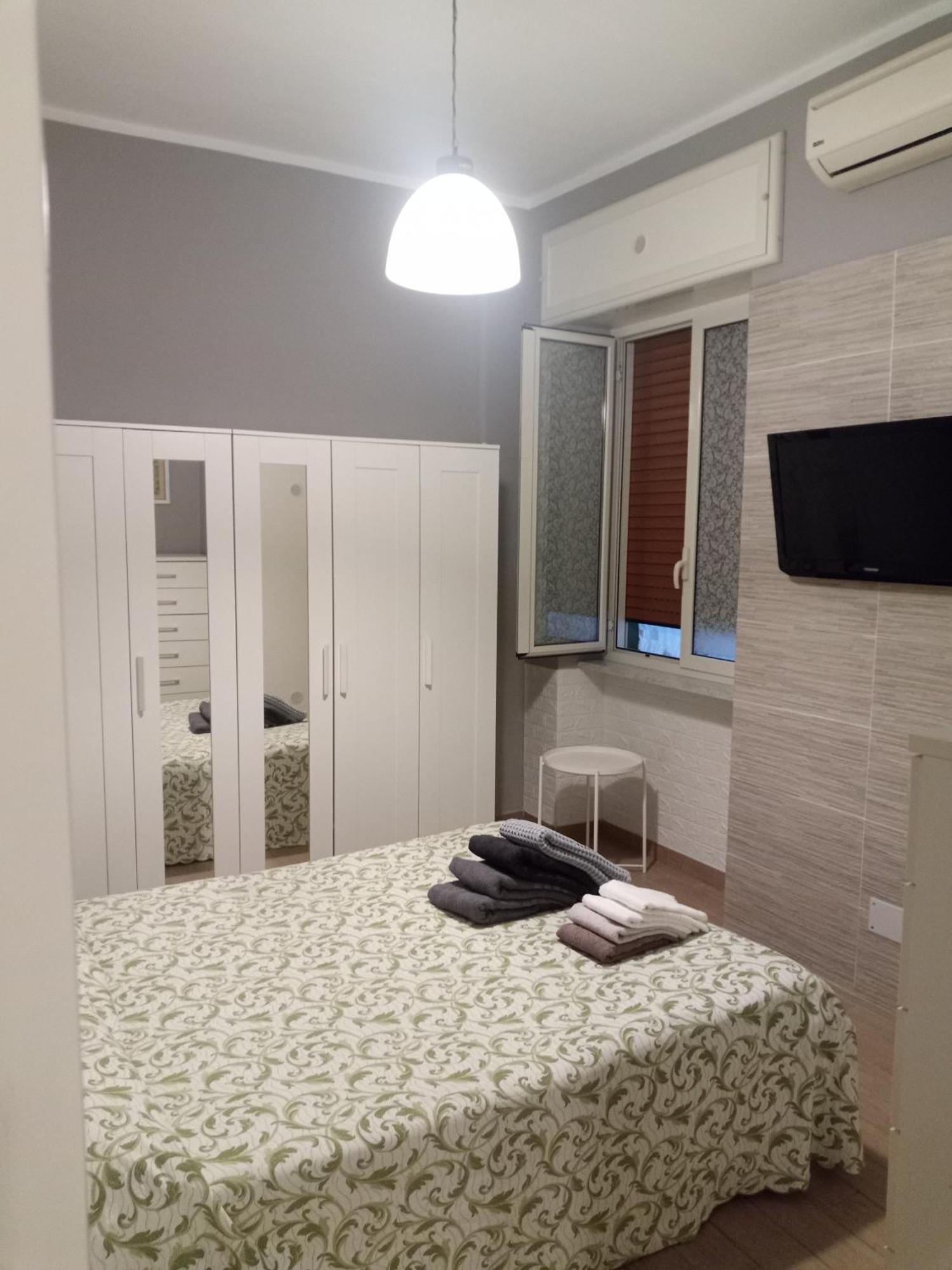 A Casa Di Francesca Apartment Napoli Exterior foto